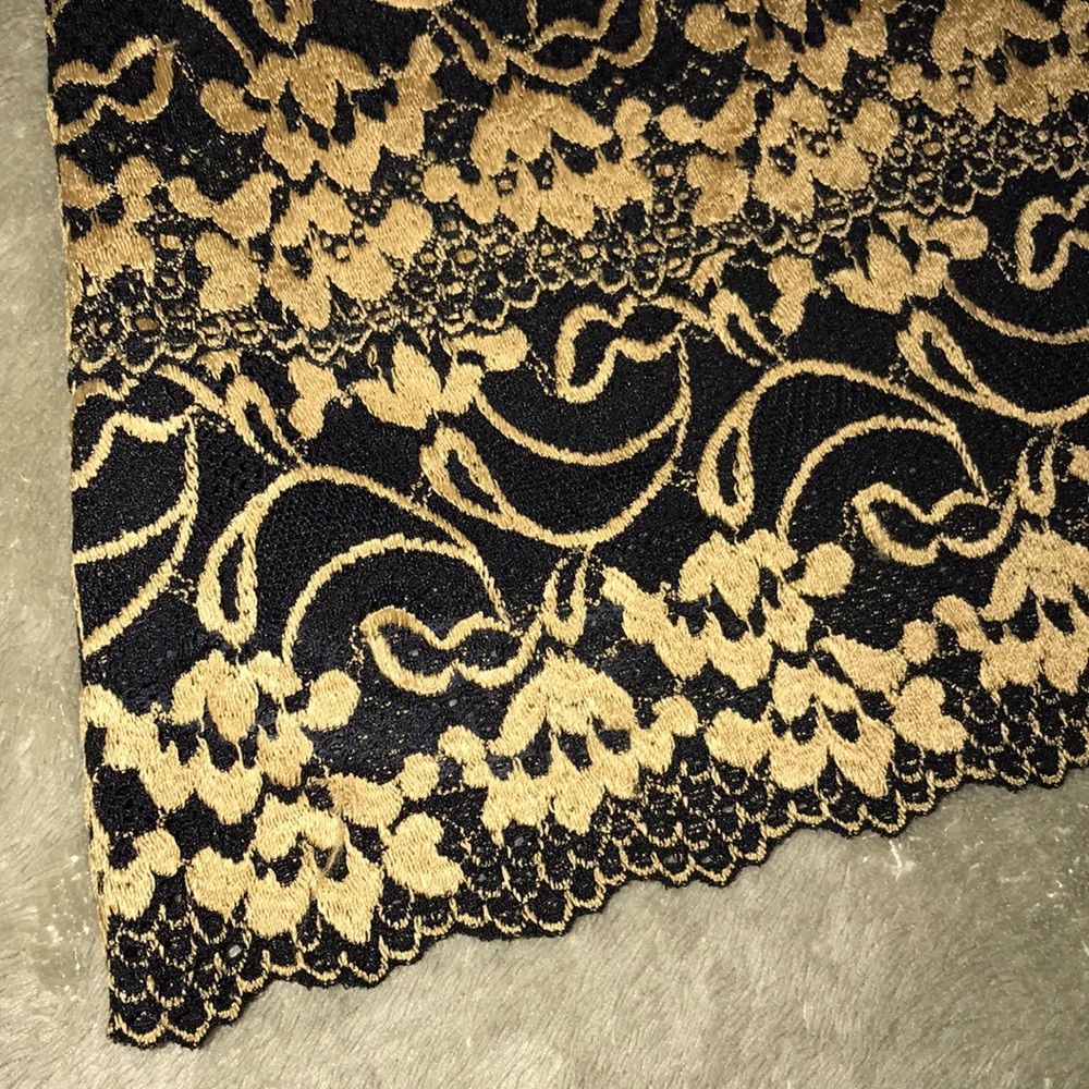 Blushe Embroidered 3/4 sleeve boat neck blouse - Picture 6 of 8